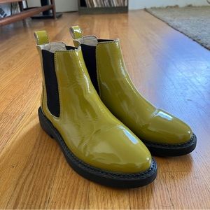 Intentionally blank boots